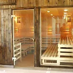 Victoria Hotel 3*