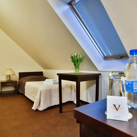 Victoria Hotel